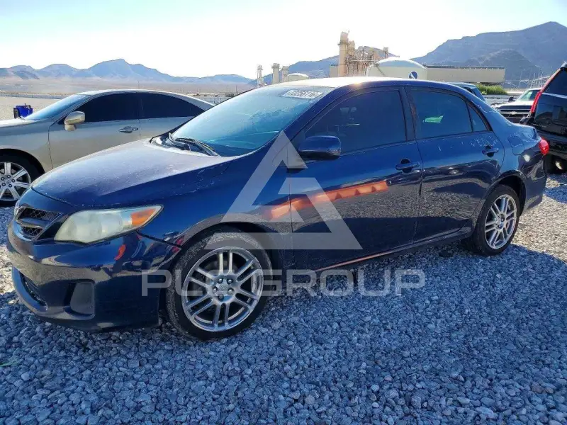 2011 Toyota COROLLA фото