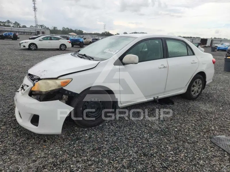 2011 Toyota COROLLA фото