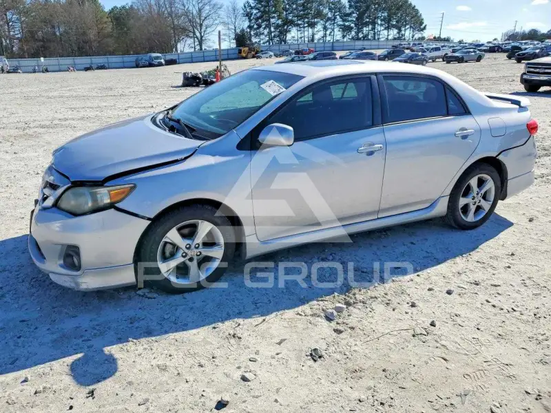 2011 Toyota COROLLA фото