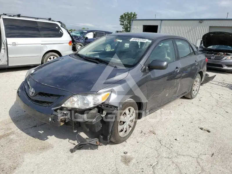 2011 Toyota COROLLA фото