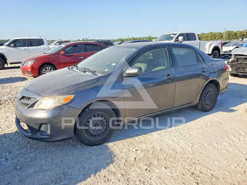 2011 Toyota COROLLA фото