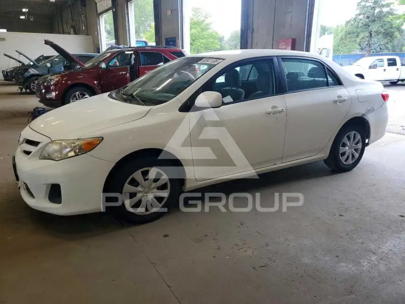 2011 Toyota COROLLA фото