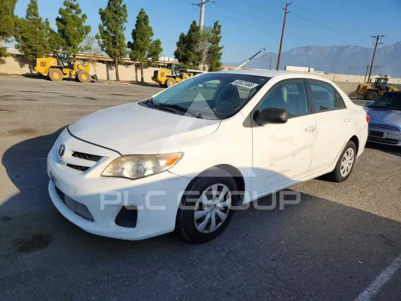 2011 Toyota COROLLA фото
