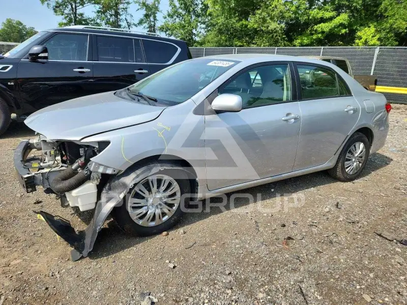 2011 Toyota COROLLA фото