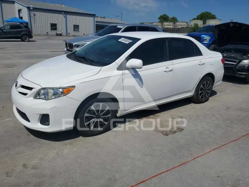 2011 Toyota COROLLA фото