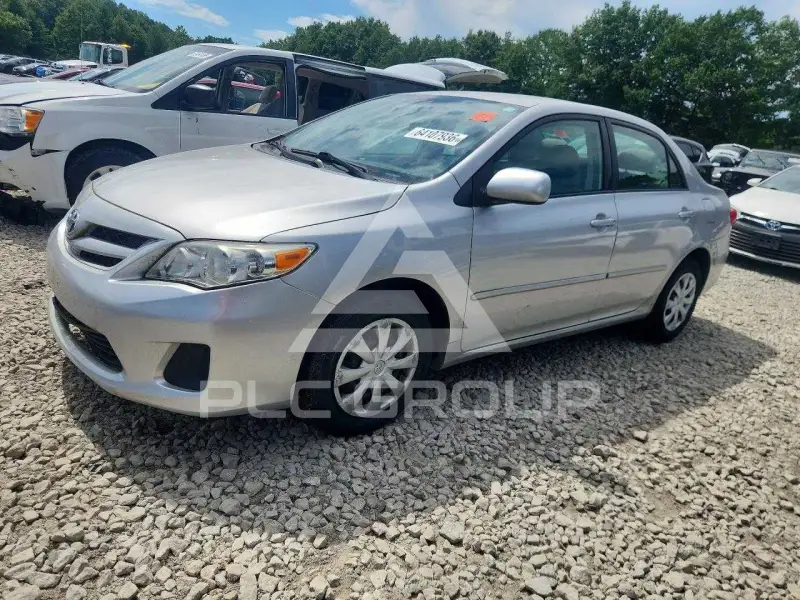 2011 Toyota COROLLA фото