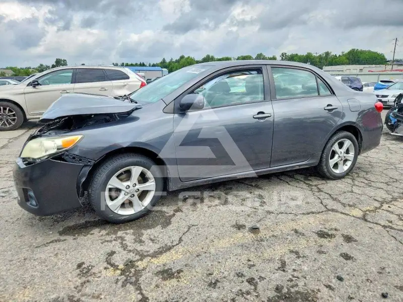 2011 Toyota COROLLA фото