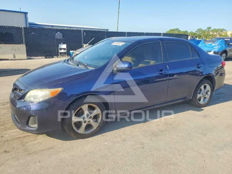 2011 Toyota COROLLA фото