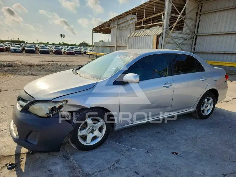2011 Toyota COROLLA фото