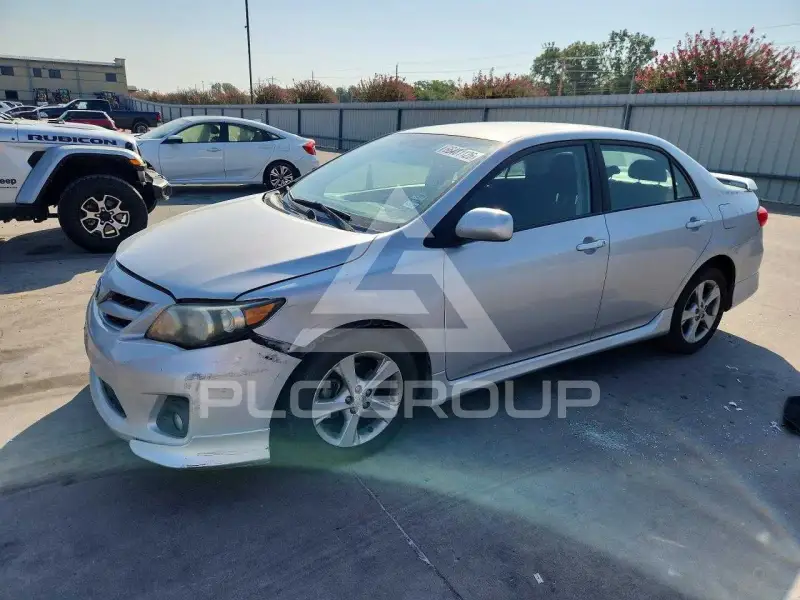 2011 Toyota COROLLA фото