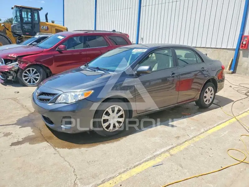 2011 Toyota COROLLA фото