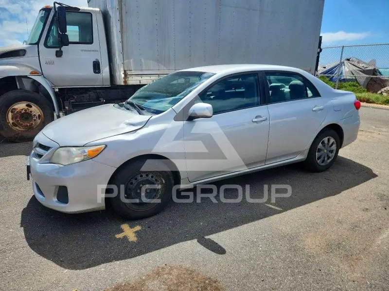 2011 Toyota COROLLA фото