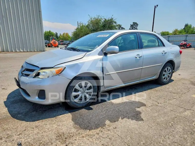 2011 Toyota COROLLA фото