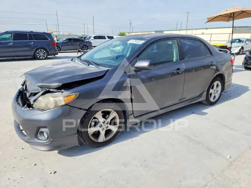 2011 Toyota COROLLA фото