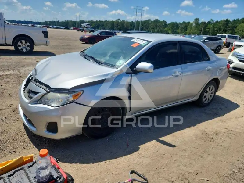 2011 Toyota COROLLA фото