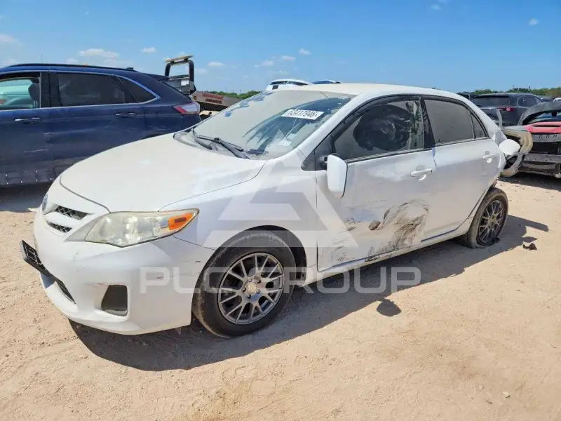 2011 Toyota COROLLA фото
