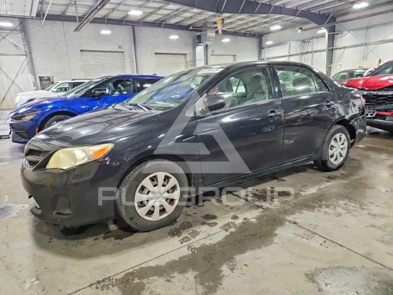 2011 Toyota COROLLA фото