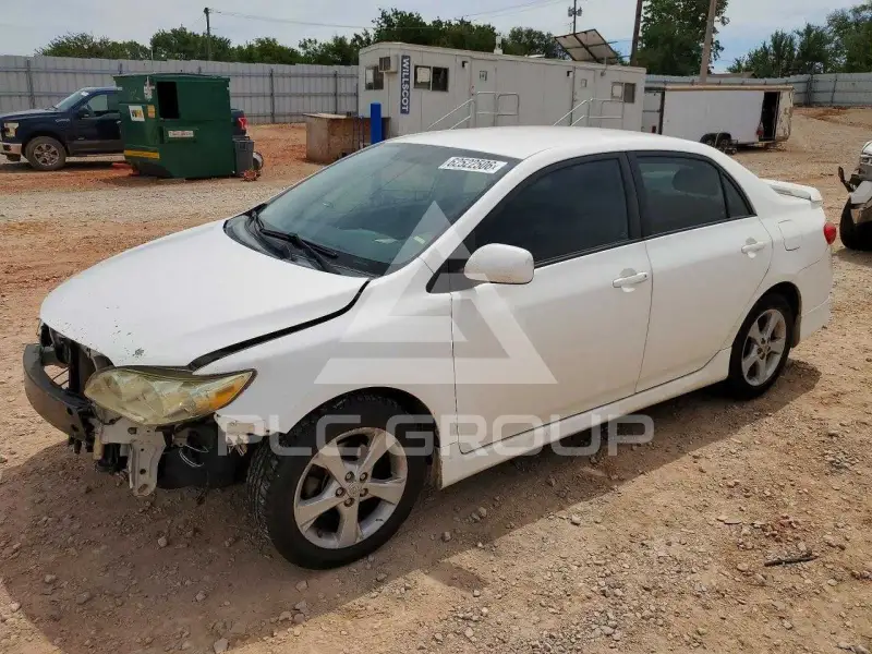 2011 Toyota COROLLA фото