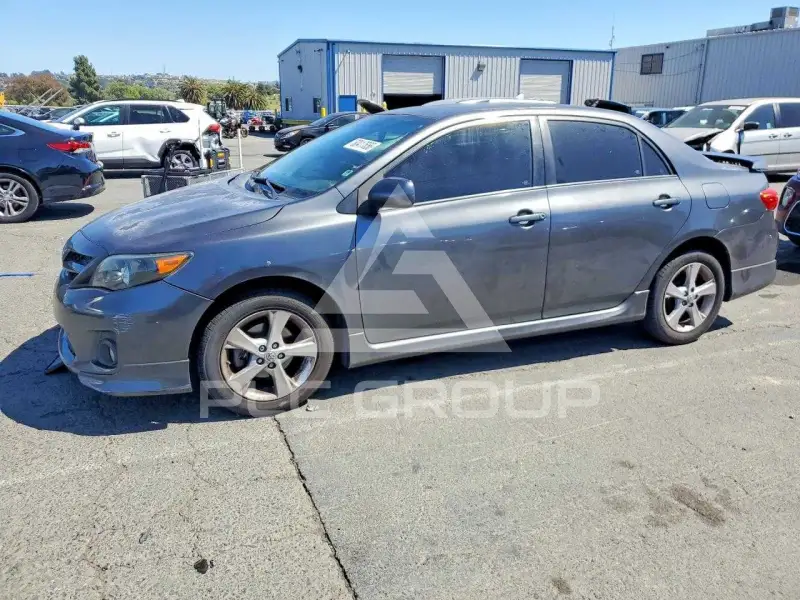 2011 Toyota COROLLA photo