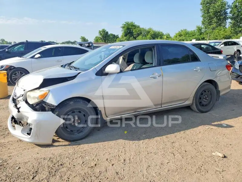 2011 Toyota COROLLA фото