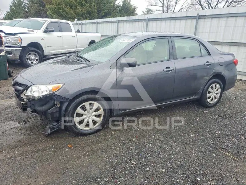 2011 Toyota COROLLA фото
