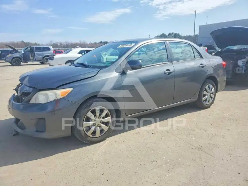 2011 Toyota COROLLA фото