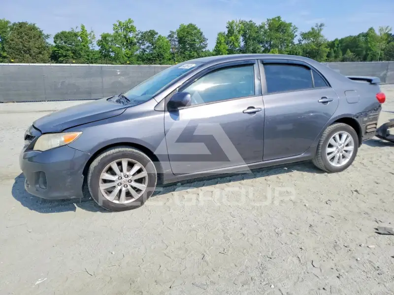 2011 Toyota COROLLA фото