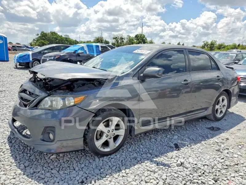 2011 Toyota COROLLA фото