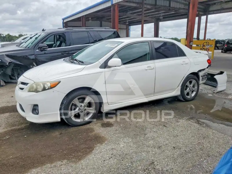 2011 Toyota COROLLA photo