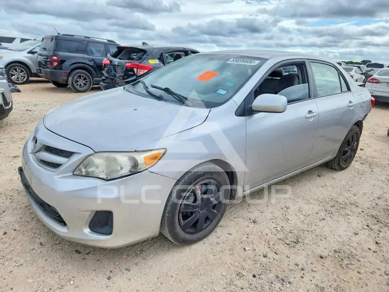 2011 Toyota COROLLA фото
