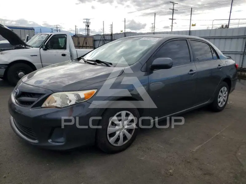 2011 Toyota COROLLA фото