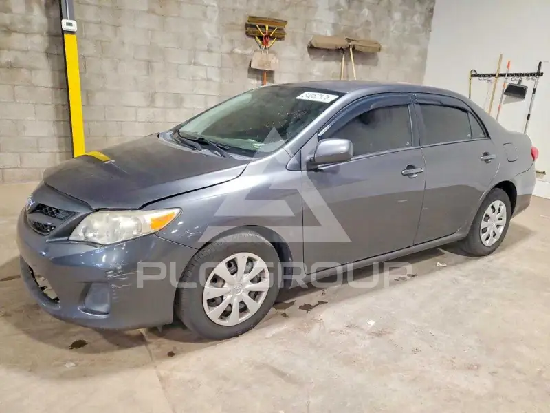 2011 Toyota COROLLA фото