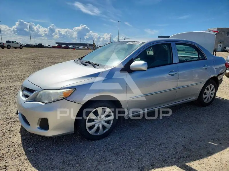 2011 Toyota COROLLA фото