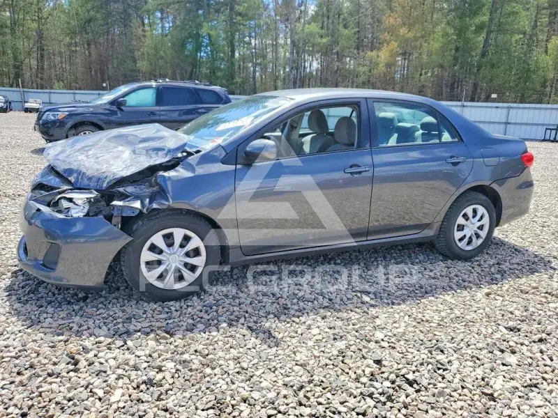 2011 Toyota COROLLA фото
