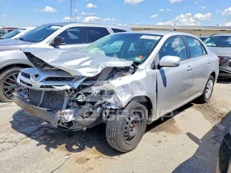 2011 Toyota COROLLA фото