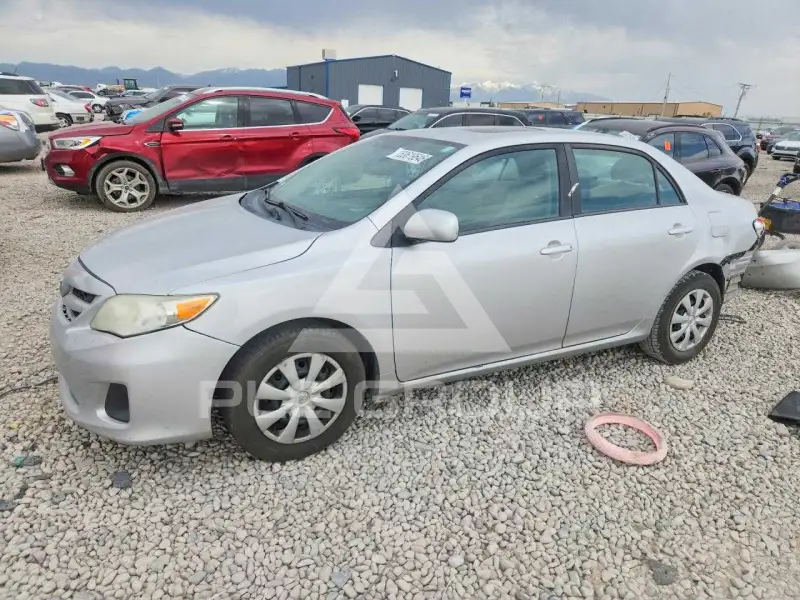 2011 Toyota COROLLA фото