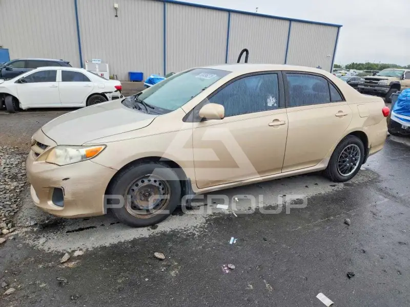 2011 Toyota COROLLA фото