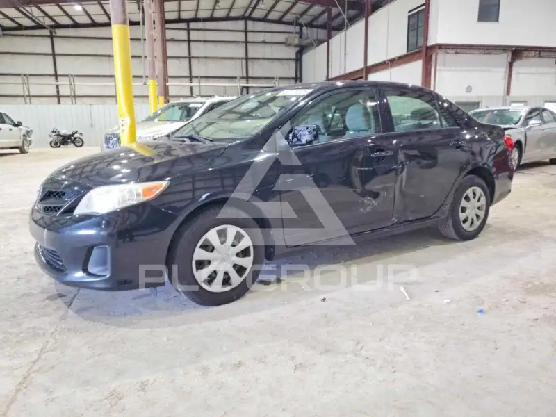 2011 Toyota COROLLA фото