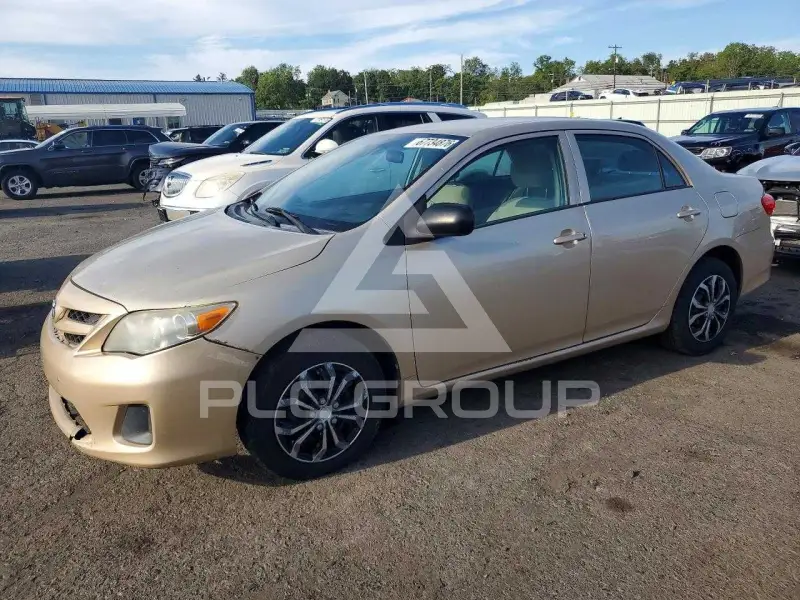 2011 Toyota COROLLA фото