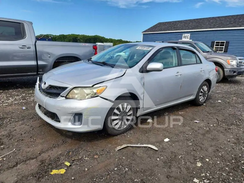 2011 Toyota COROLLA фото