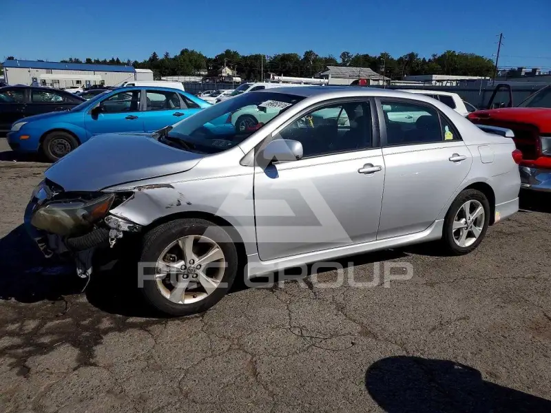 2011 Toyota COROLLA фото