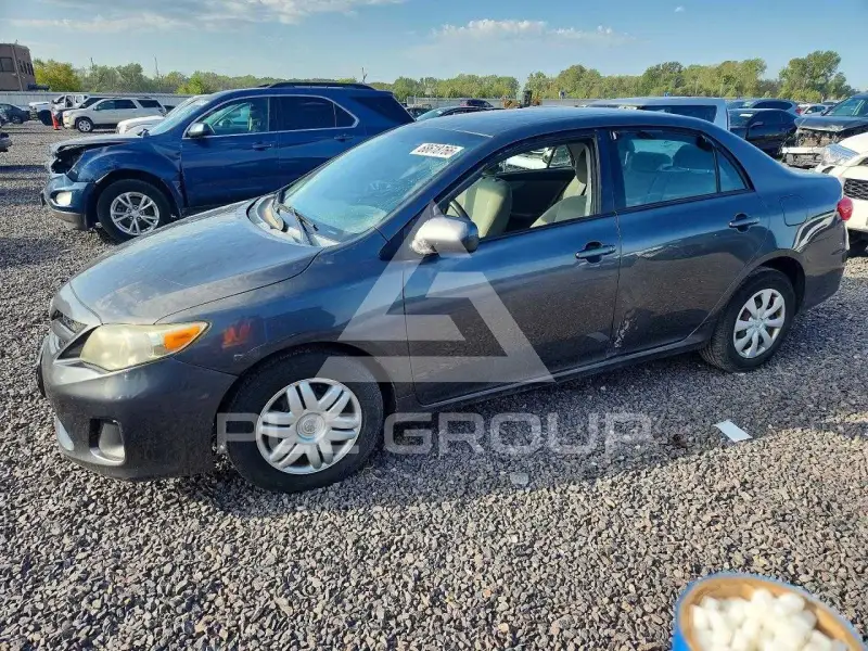 2011 Toyota COROLLA фото