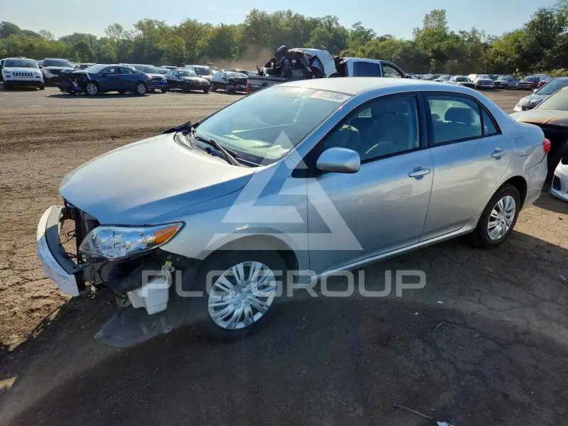 2011 Toyota COROLLA фото