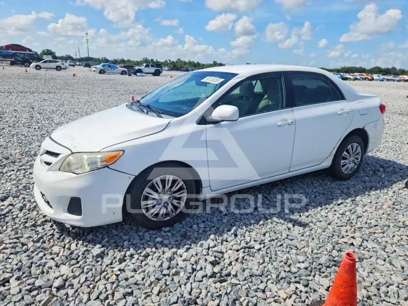 2011 Toyota COROLLA фото