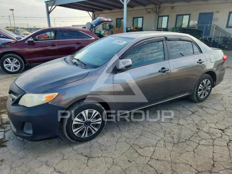 2011 Toyota COROLLA фото