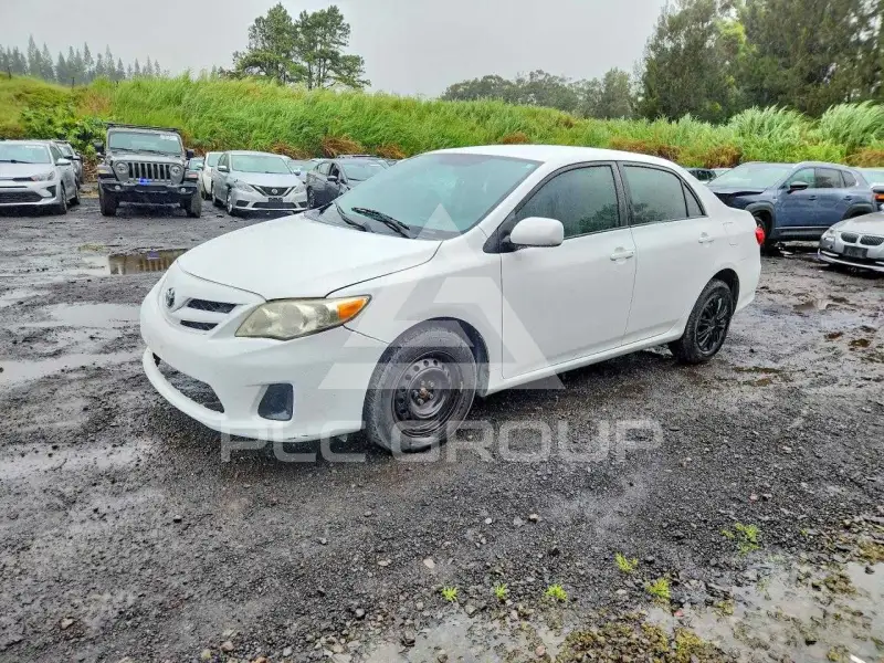 2011 Toyota COROLLA фото