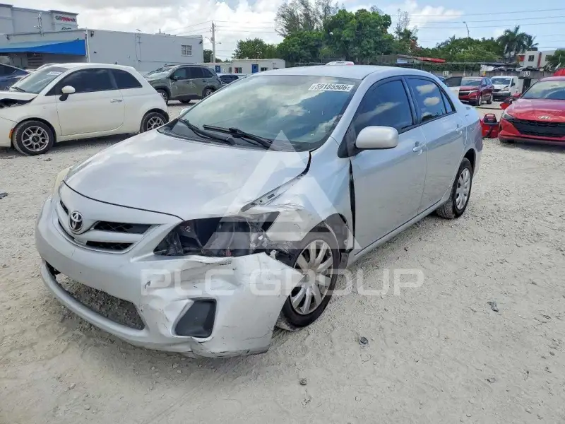 2011 Toyota COROLLA фото