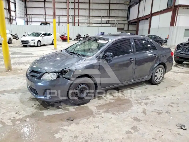 2011 Toyota COROLLA фото