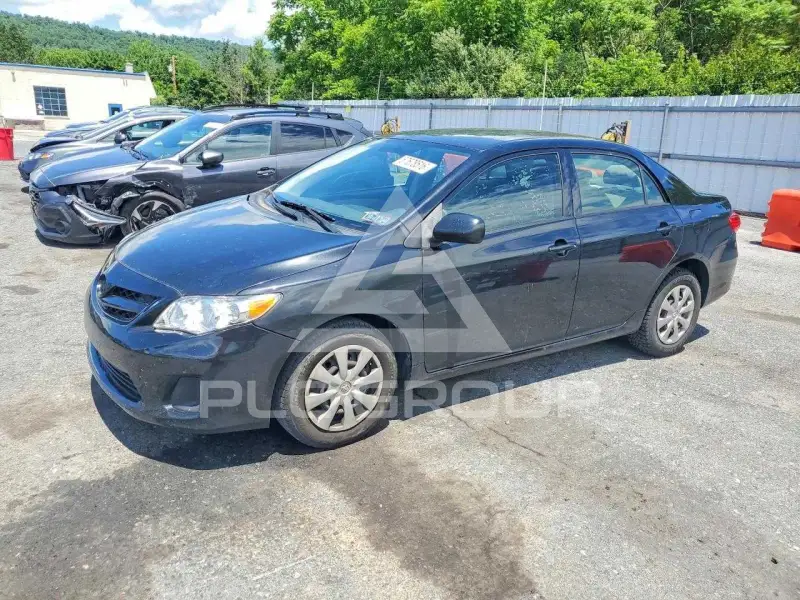 2011 Toyota COROLLA фото