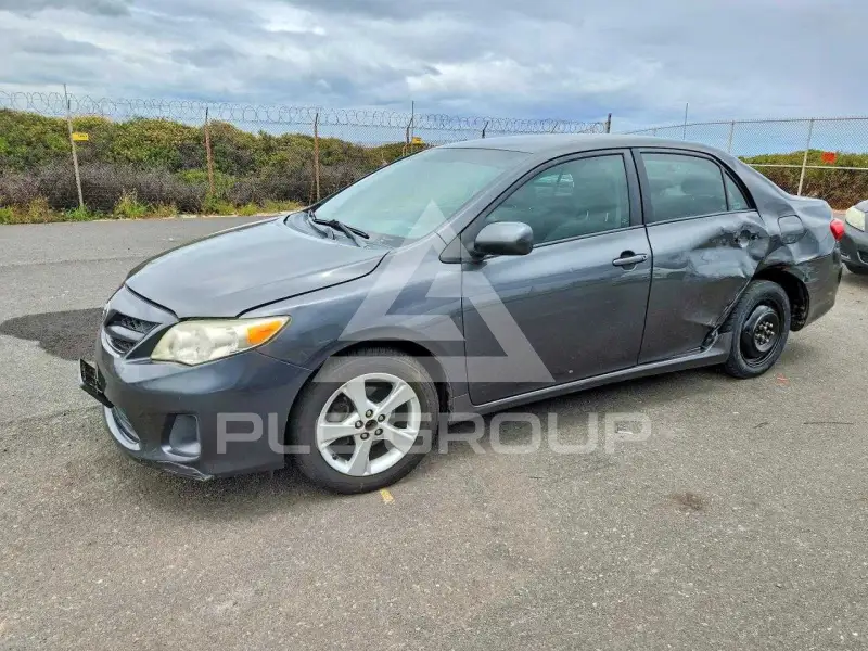 2011 Toyota COROLLA фото